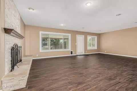 1611 E Greenway St, Mesa, AZ 85203 photo 8