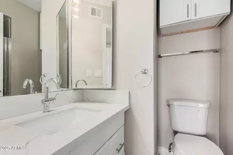 Bath - 3210 E Helena Dr, Phoenix, AZ 85032 photo 3 of 3
