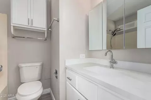Bath - 3210 E Helena Dr, Phoenix, AZ 85032 photo 2 of 3