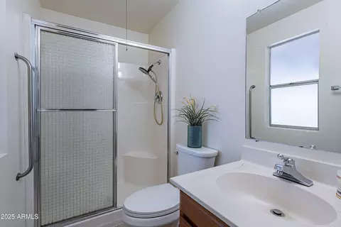 Bath - 1223 E Minnezona Ave, Phoenix, AZ 85014 photo 2 of 2