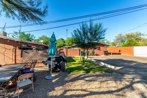 Exterior - 321 E Carol Ave, Phoenix, AZ 85020 photo 6 of 8