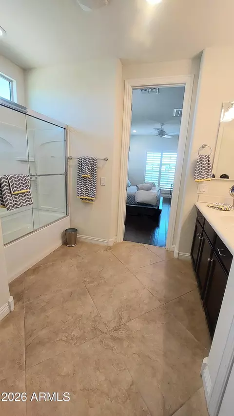 Bath - 3762 E Ringtail Way, Phoenix, AZ 85050 photo 3 of 5