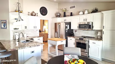 Kitchen - 8224 E Nido Ave, Mesa, AZ 85209 photo 2 of 4
