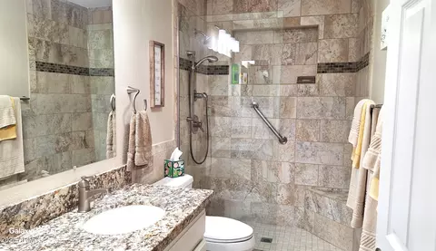 Bath - 8224 E Nido Ave, Mesa, AZ 85209 photo 3 of 4