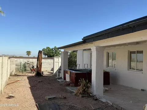Exterior - 2515 E Claire Dr, Phoenix, AZ 85032 photo 4 of 9