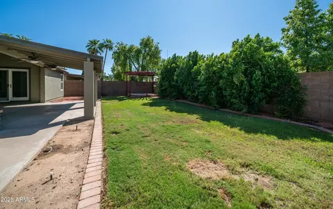 Exterior - 4411 E Ashurst Dr, Phoenix, AZ 85048 photo 5 of 6