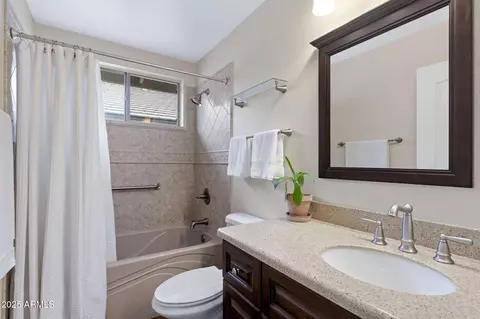 Bath - 2243 E Willow Wick Rd, Gilbert, AZ 85296 photo 3 of 3
