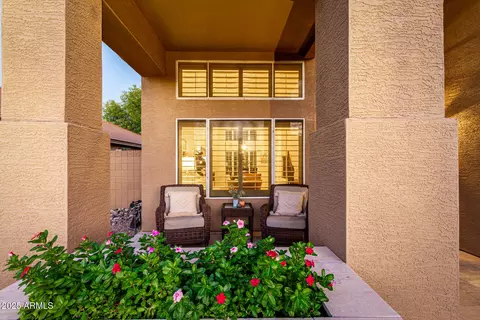 Exterior - 3877 S Seton Ave, Gilbert, AZ 85297 photo 3 of 8