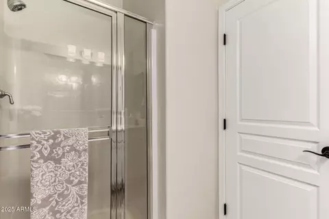 Bath - 3877 S Seton Ave, Gilbert, AZ 85297 photo 2 of 7