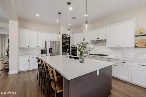 Kitchen - 7622 E Knoll St, Mesa, AZ 85207 photo 6 of 9