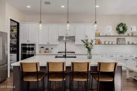 Kitchen - 7622 E Knoll St, Mesa, AZ 85207 photo 4 of 9