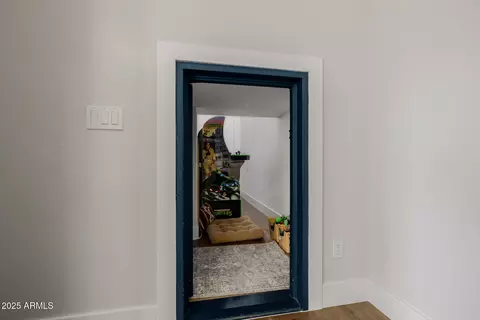 Entry Way - 7622 E Knoll St, Mesa, AZ 85207 photo 5 of 7