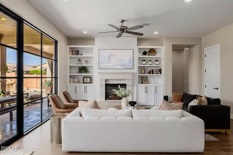 Living - 7622 E Knoll St, Mesa, AZ 85207 photo 3 of 4
