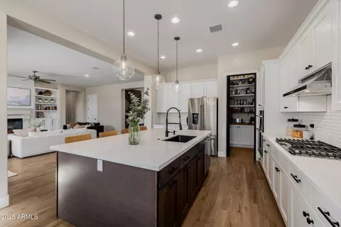 Kitchen - 7622 E Knoll St, Mesa, AZ 85207 photo 1 of 9