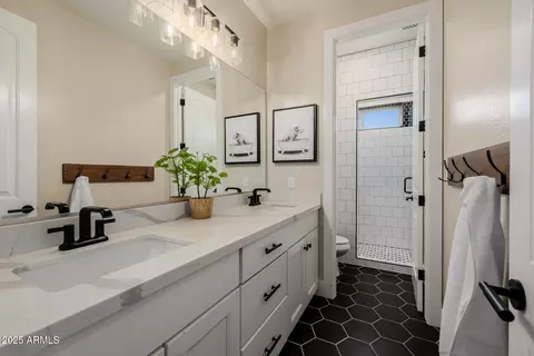 Bath - 7622 E Knoll St, Mesa, AZ 85207 photo 8 of 9