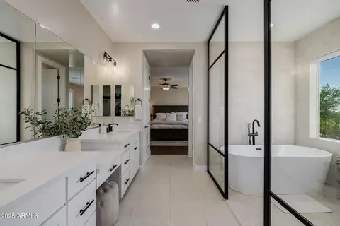 Bath - 7622 E Knoll St, Mesa, AZ 85207 photo 3 of 9