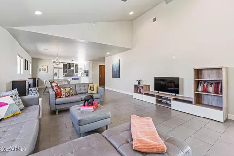 4548 N 11th Ave, Phoenix, AZ 85013 photo 4