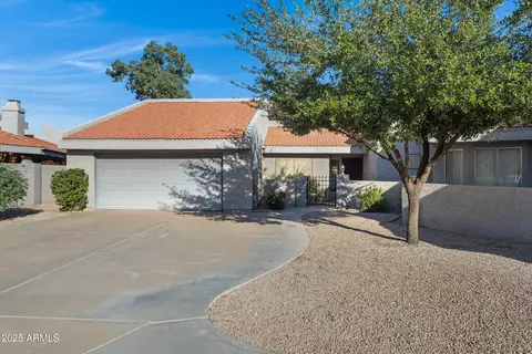 792 W El Monte Pl #8, Chandler, AZ 85225
