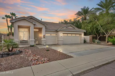 6987 W Potter Dr, Glendale, AZ 85308