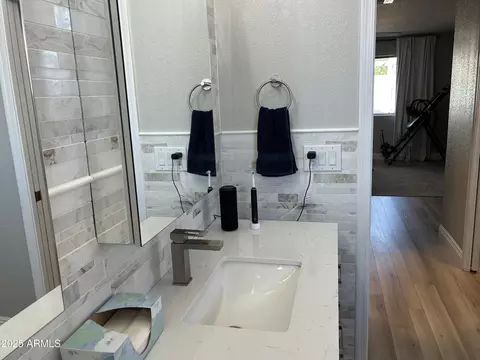 Bath - 11532 E Lakeview Ave, Mesa, AZ 85209 photo 3 of 6