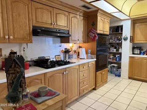 Kitchen - 1822 E Georgia Ave, Phoenix, AZ 85016 photo 2 of 2