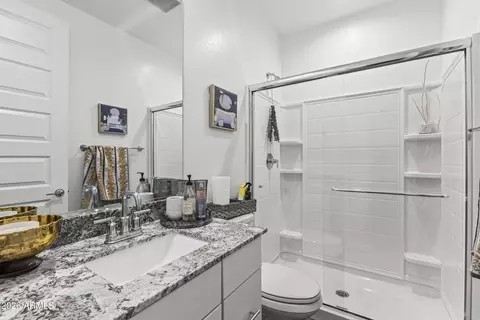 Bath - 654 S Beebe St, Gilbert, AZ 85296 photo 1 of 5