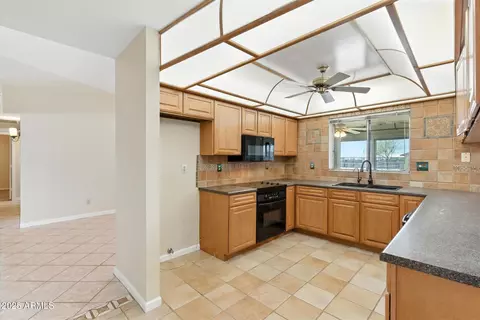 Kitchen - 8941 E Decatur Rd, Mesa, AZ 85207 photo 2 of 4