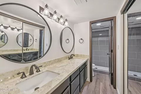 Bath - 4 E La Diosa Dr, Tempe, AZ 85282 photo 4 of 5