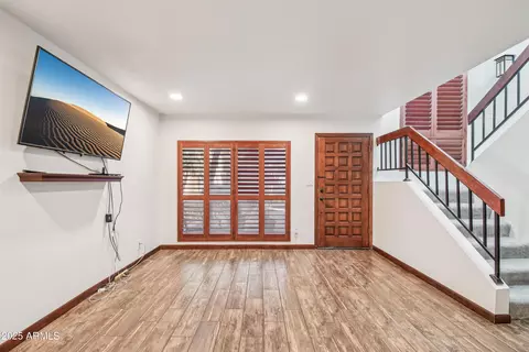 Living - 4 E La Diosa Dr, Tempe, AZ 85282 photo 2 of 6