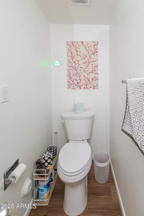Bath - 708 E Cochise Dr #A, Phoenix, AZ 85020 photo 3 of 4