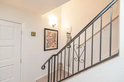 Entry Way - 708 E Cochise Dr #A, Phoenix, AZ 85020 photo 1 of 3