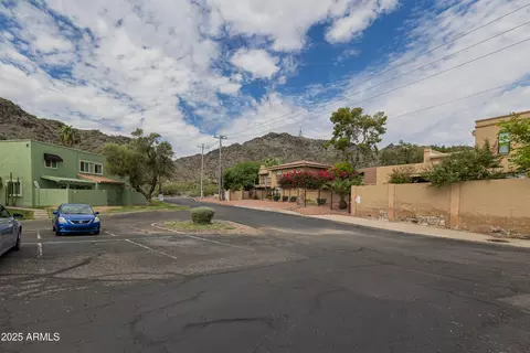 Exterior - 708 E Cochise Dr #A, Phoenix, AZ 85020 photo 3 of 8