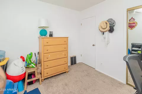 Bedroom - 708 E Cochise Dr #A, Phoenix, AZ 85020 photo 4 of 4