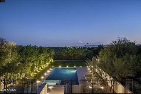 3977 E Paradise View Dr, Paradise Valley, AZ 85253