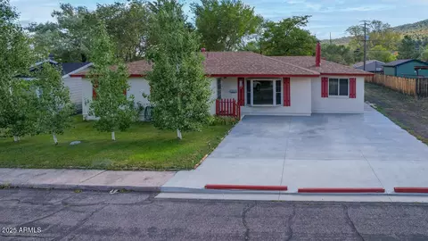 407 S 7th St, Williams, AZ 86046