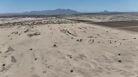 2250 W Alsdorf Rd #7, Eloy, AZ 85131