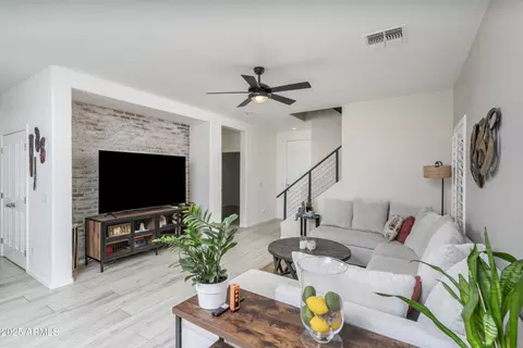 5836 E Hampton Ave, Mesa, AZ 85206