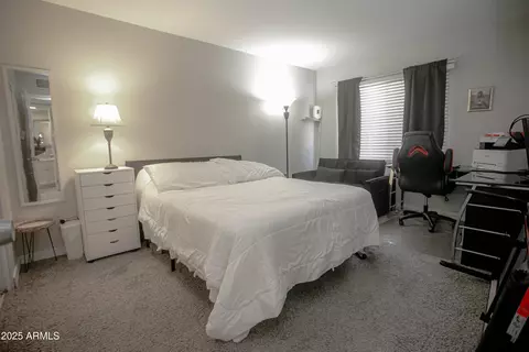 4255 N 68th Dr, Phoenix, AZ 85033 photo 8