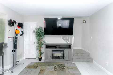 4255 N 68th Dr, Phoenix, AZ 85033 photo 6