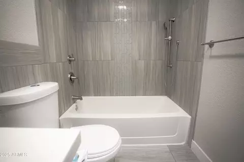 4255 N 68th Dr, Phoenix, AZ 85033 photo 12