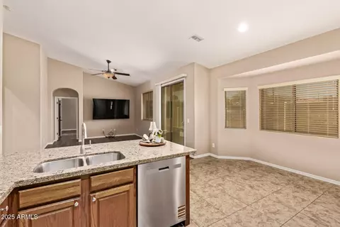 Kitchen - 2101 S Meridian Rd #441, Apache Junction, AZ 85120 photo 3 of 4
