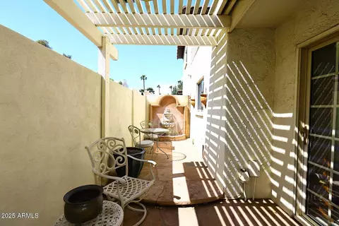 Exterior - 6543 N 7th Ave, Phoenix, AZ 85013 photo 4 of 8