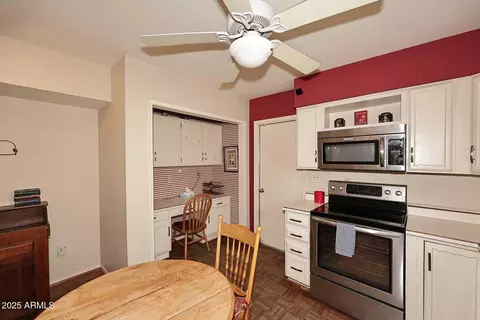 Kitchen - 6543 N 7th Ave, Phoenix, AZ 85013 photo 3 of 3