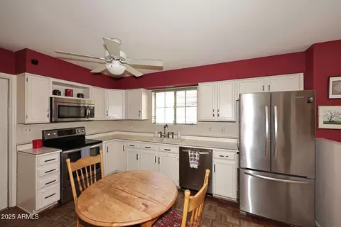 Kitchen - 6543 N 7th Ave, Phoenix, AZ 85013 photo 2 of 3