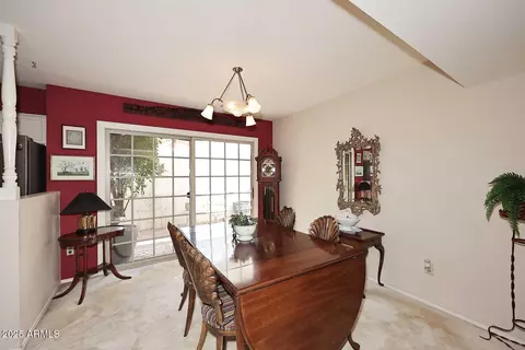 Dining - 6543 N 7th Ave, Phoenix, AZ 85013 photo 1 of 1