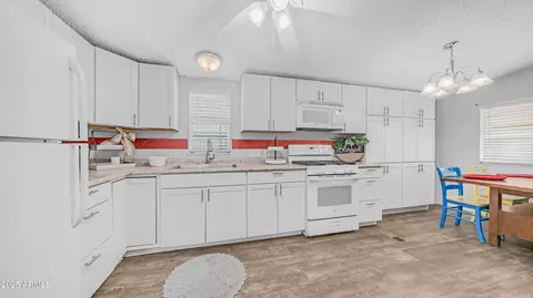301 S Signal Butte Rd #51, Apache Junction, AZ 85120