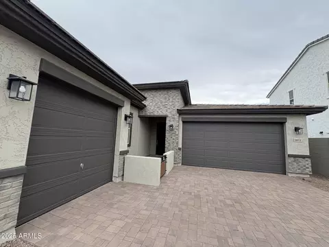 18051 W Larkspur Dr, Goodyear, AZ 85338