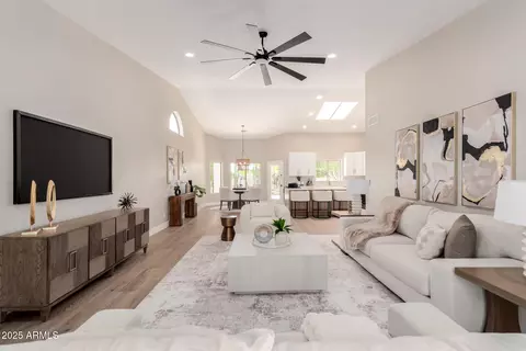 Living - 1825 E Marilyn Rd, Phoenix, AZ 85022 photo 3 of 3