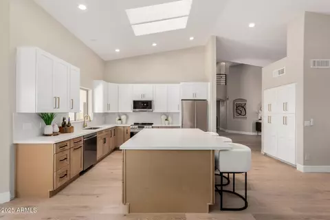 Kitchen - 1825 E Marilyn Rd, Phoenix, AZ 85022 photo 4 of 4
