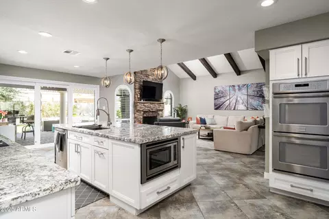 Kitchen - 4434 E Beck Ln, Phoenix, AZ 85032 photo 1 of 3